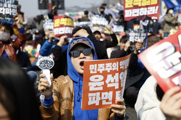 남북 관계를 악용하다 파면당한 대통령